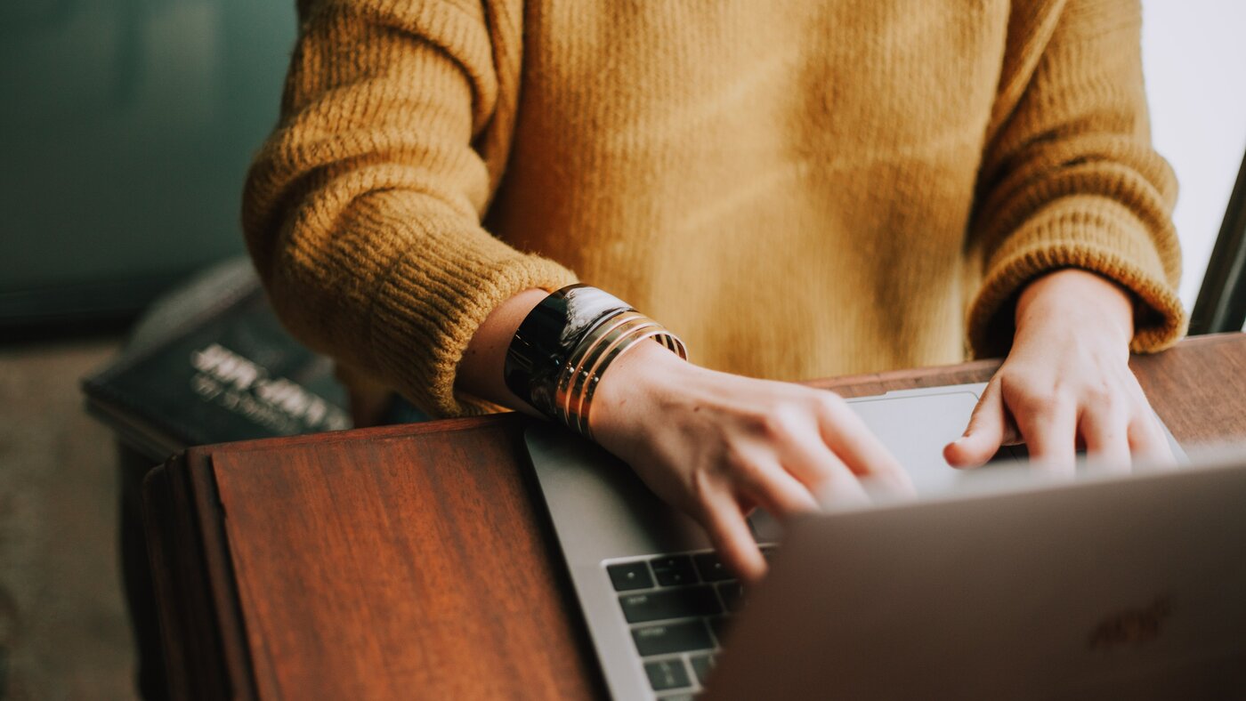 Laptop Arbeit Solarrechner | © Unsplash